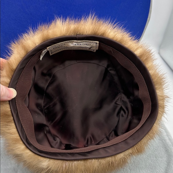 Vintage Lazarus of Paris/Cincinnati Mink Cloche/Pill Box Hat
Dates-1940’s-60’s - Picture 8 of 10